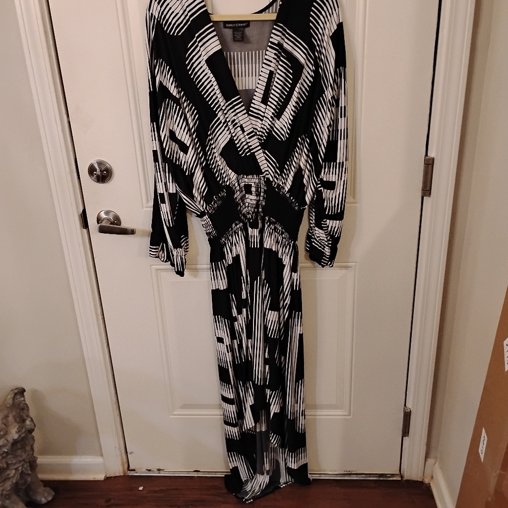 Ashley Stewart Monochrome Long Sleeve Dress